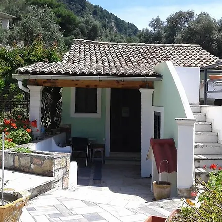 Akis Kontogialos-pelekas * 佩雷卡斯