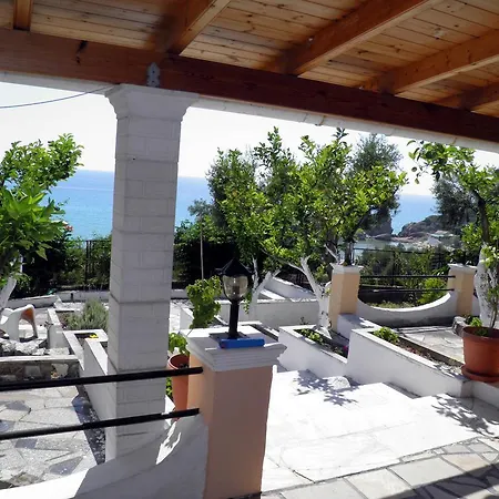 Akis Kontogialos-pelekas * Пелекас