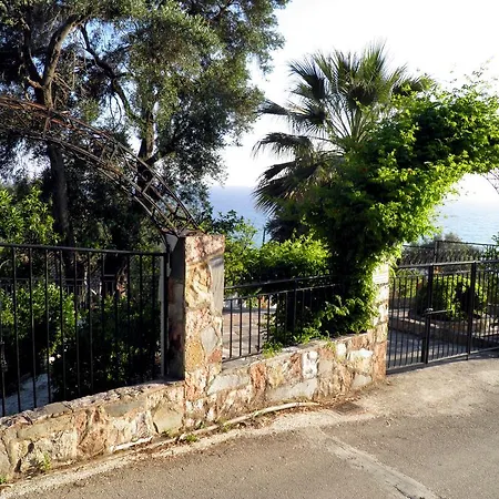 Apartment Akis Pelekas