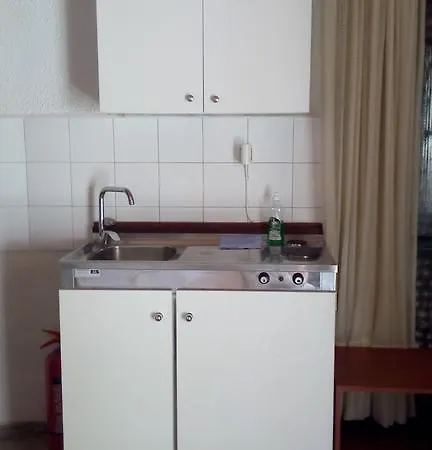 Akis Kontogialos-pelekas Apartament