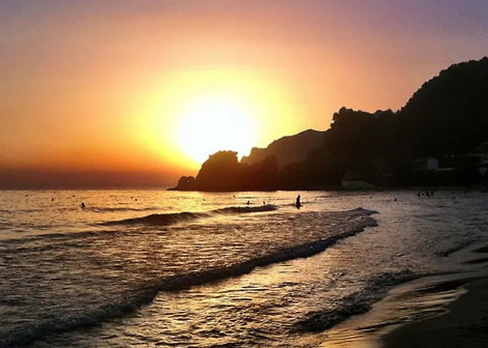 Akis Kontogialos-pelekas Apartmán *