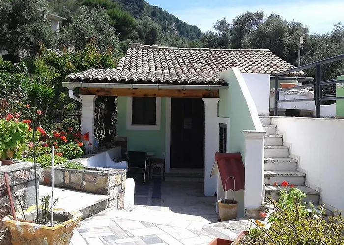 Akis Kontogialos-pelekas * Pelekas