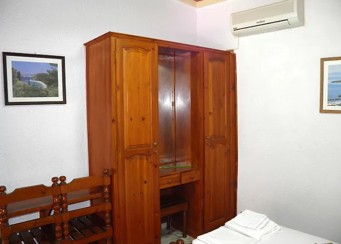 Akis Kontogialos-pelekas Apartmán *