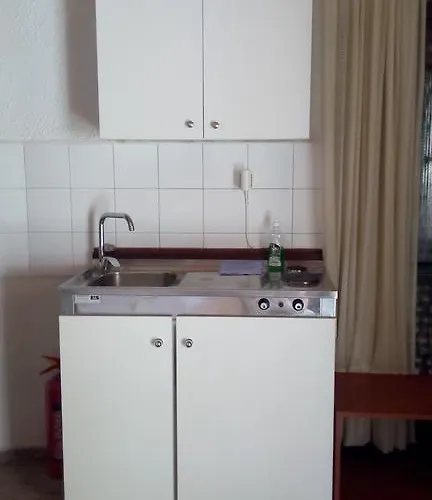 Akis Kontogialos-pelekas Apartmán