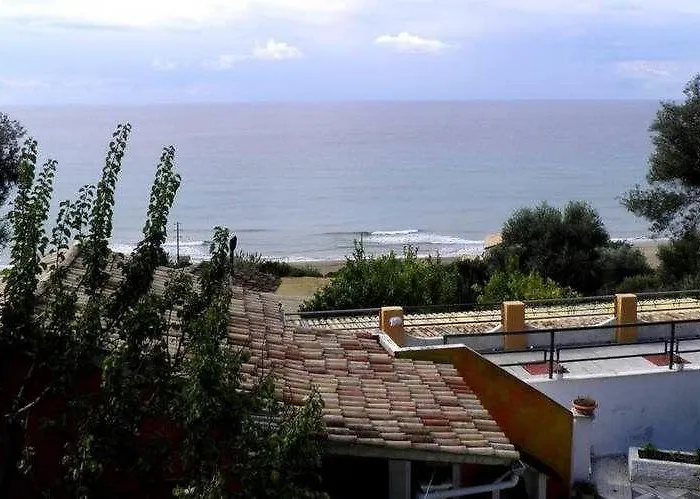 Akis Kontogialos-pelekas Apartmán