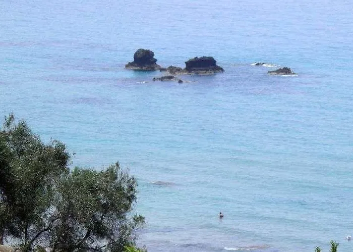 Akis Kontogialos-pelekas Apartmán *