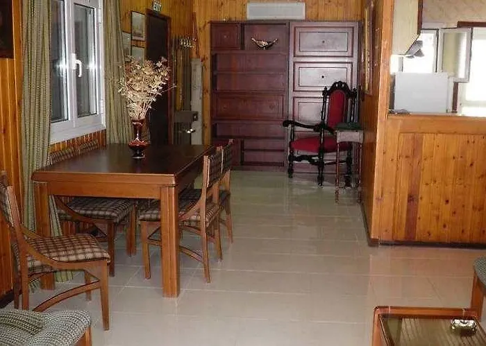 Akis Kontogialos-pelekas *