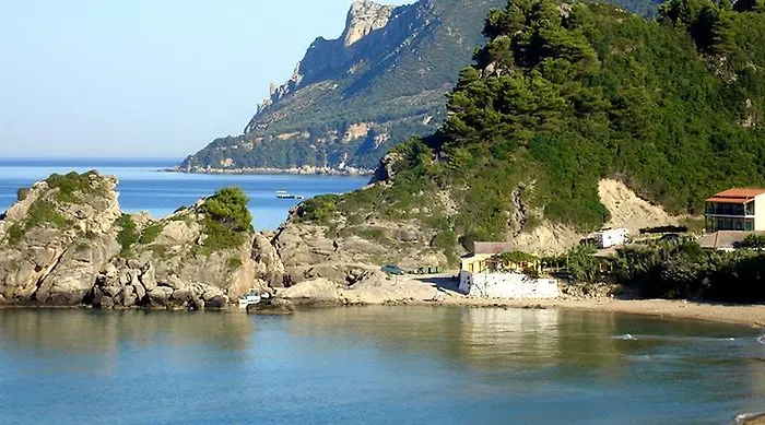 Akis Kontogialos-pelekas